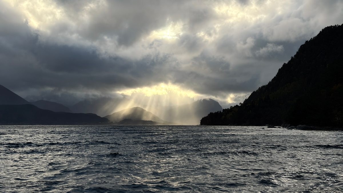Storfjorden shore
